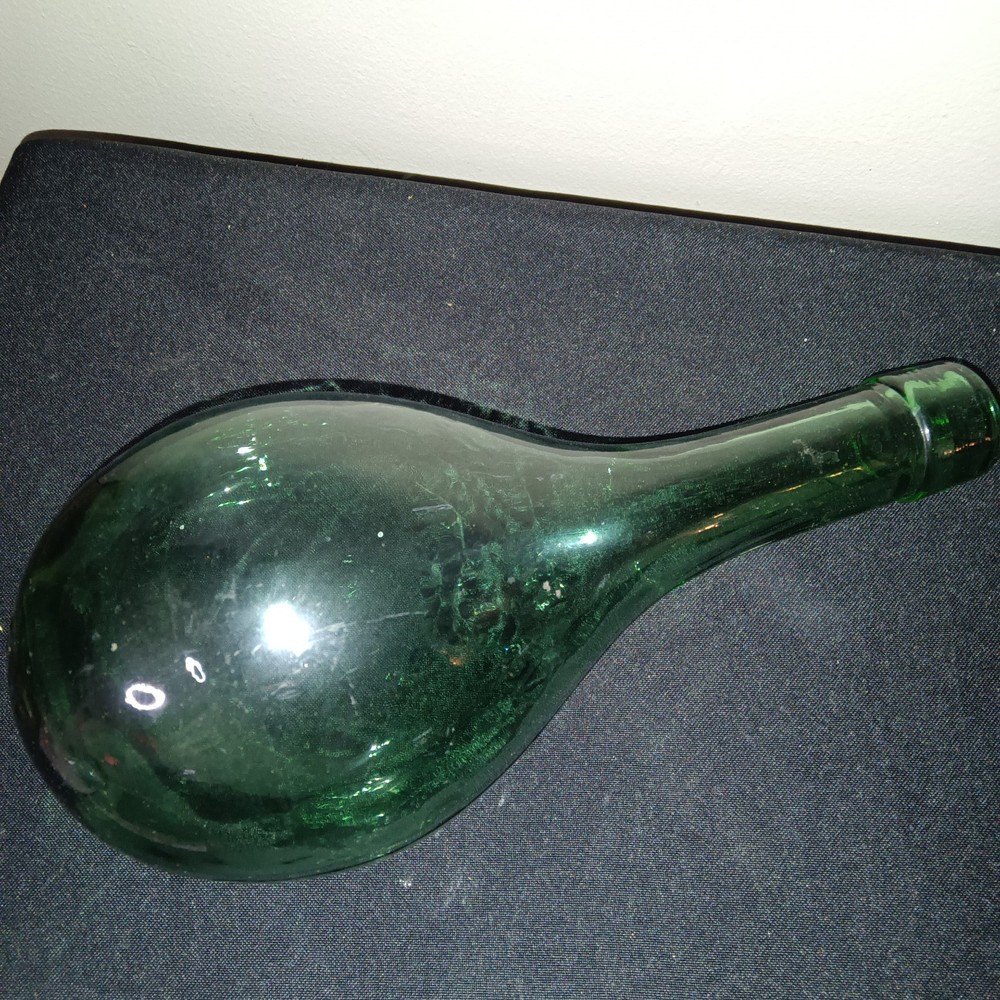 Vintage VCP Piegaro Italy Green Round Bottomed Teardrop Bottle Embossed 8 3/4”