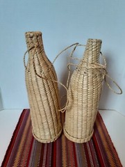 Wicker Rattan Straw Wine Bottle Carrier Holder Tiki Bar Floral Vintage