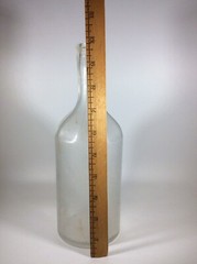 VTG WIDMER’S WINE BOTTLE Widmer’s Wine Cellar Inc. Naples, NY. 4/5 QUART 9.5”