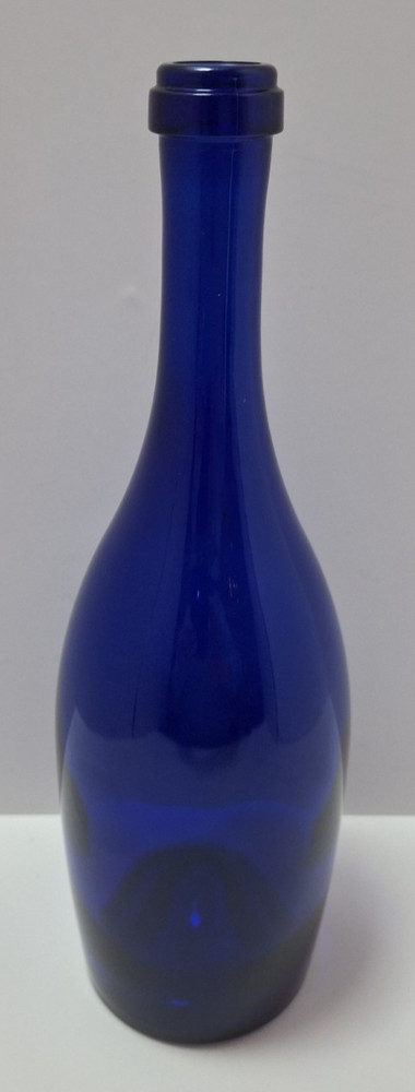 Vintage Cobalt Blue Glass Wine Bottle w/Punt in Bottom 28 Ounces