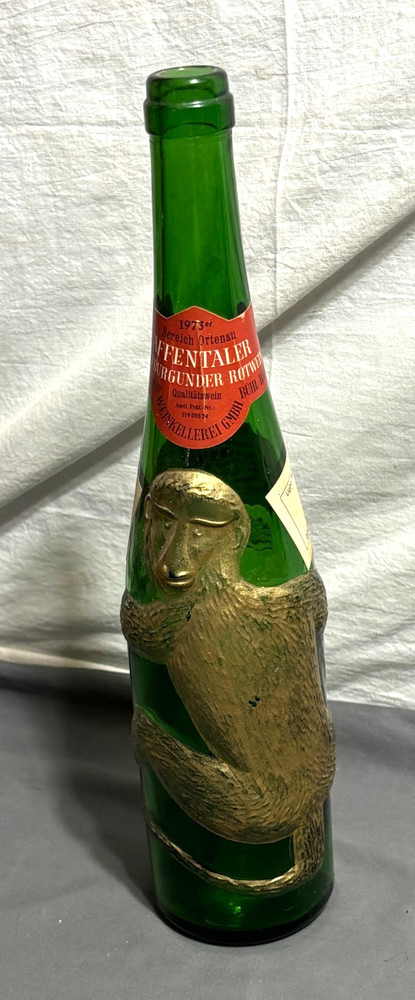 Vintage 1973 AFFENTALER BADEN WINE Germany green bottle GOLD MONKEY Embossed