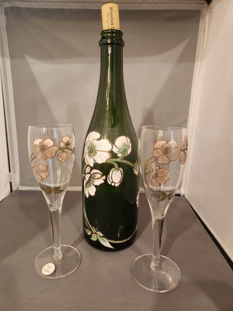 12&Prime; Vintage Perrier Jouet Champagne Bottle EMPTY BONUS TWO GLASSES
