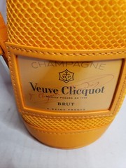 NEW Veuve Clicquot Champagne Brut Insulated Ice Sleeve Bottle Carrying Case C3