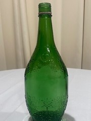 VINTAGE EMERALD GREEN UNITED VINTER&rsquo;S Bottle ESTA ASTI 1881