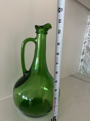 Vintage Wine World 1976 Green Glass Decanter Bottle 1.5 Litre Long Neck Handle