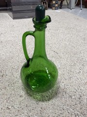Vintage Wine World 1976 Green Glass Decanter Bottle 1.5 Litre Long Neck Handle