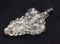 Clear Glass Bottle Grape Bunch Shaped Wine Decanter 6.5&Prime; Cluster Vintage Decor