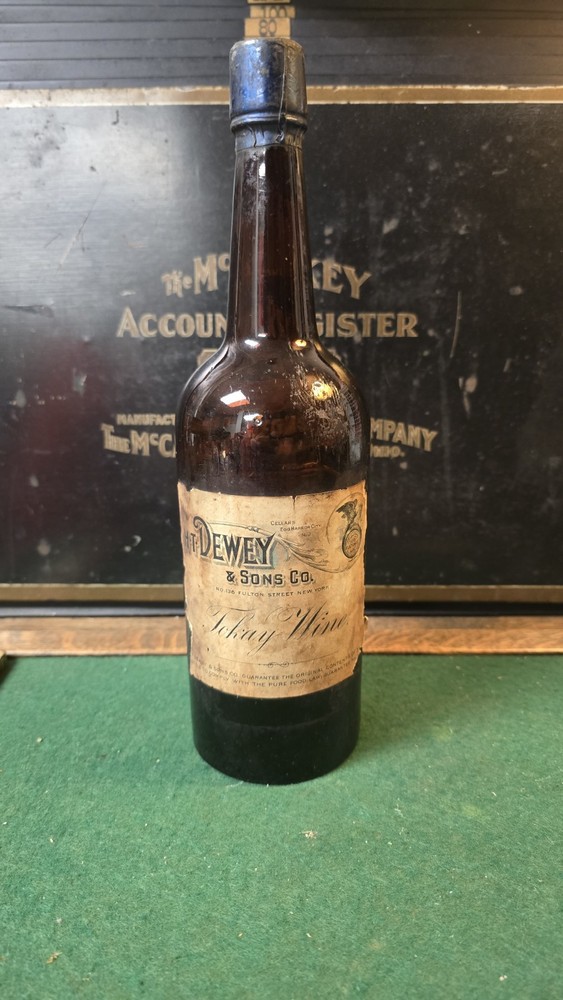 Pre Prohibition H.T Dewey & Sons Tokay Wine Liquid Gold Medicinal Amber Bottle