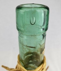 Vintage CHIANTI WINE Bottle BORGHINI Label Wicker Wrapped Green Glass 1/2 Pint