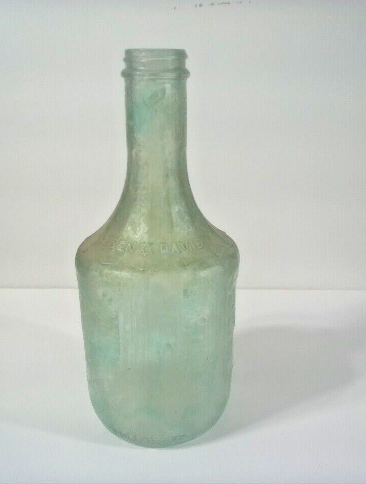 Mogen David Green Satin 1 Qt. Wine Bottle Screw Top No Lid MCM Collectible