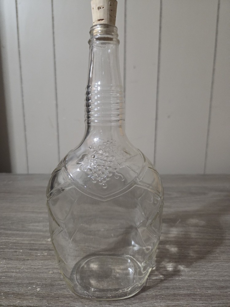 Embossed Grape Lattice Dixie Wine Co Richmond Va Early Glass Bottle One Quart