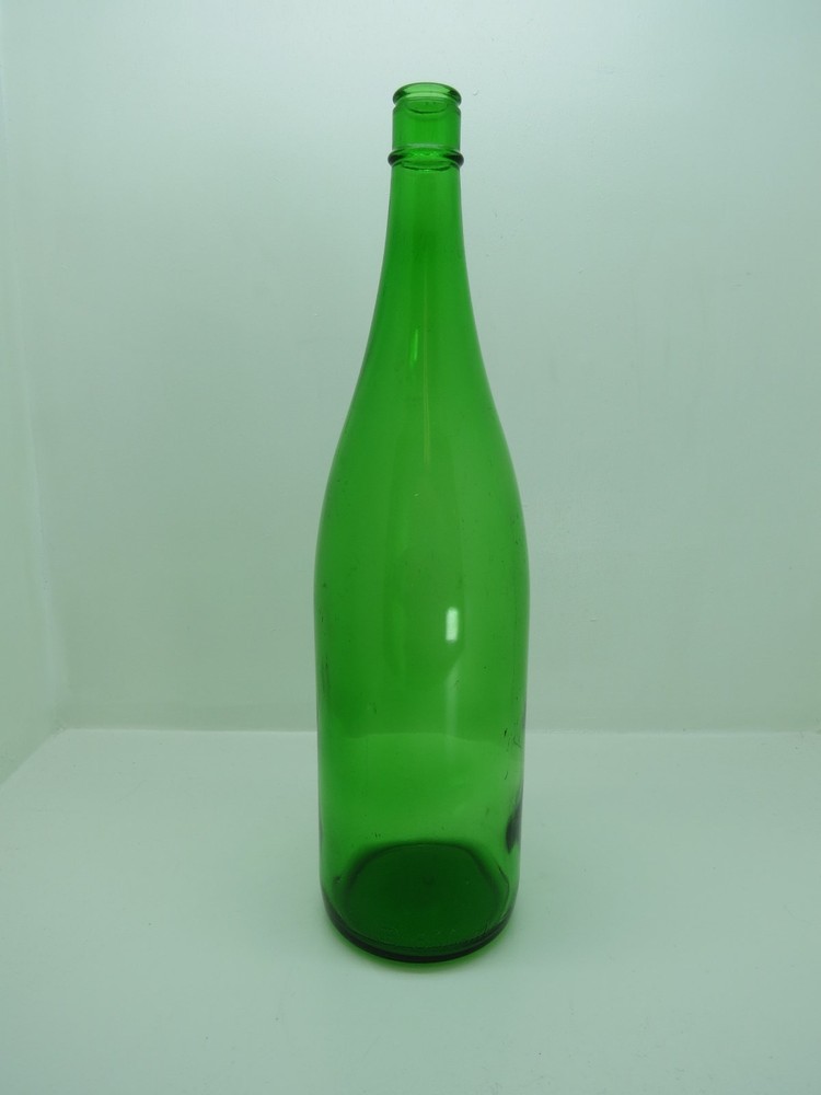 BEACHCOMBED EMPTY GREEN JAPANESE SAKE SAKI LIQUOR GLASS RICE WINE BOTTLE