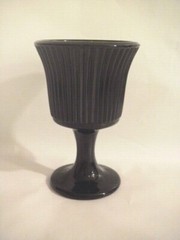 PITCH BLACK GLASS 4 1/8&Prime; RIBBED ROSE WINE GOBLET UNSIGNED VINTAGE 1940&rsquo;S- 1960&rsquo;S