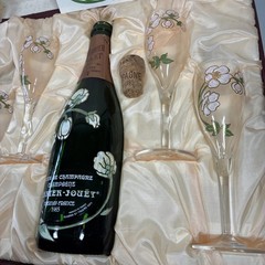Perrier Jouet Box Champagne 1985 EMPTY Bottle/Cork 4 Hand Painted Glass Flutes
