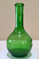 1910&rsquo;s Emerald Green ROYAL MINT SAUCE Antique Bottle 6.25&Prime; H USA Made