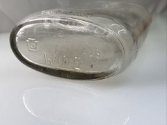 Antique Wine Liquor Bottle Clear Pint Knox Glass Co. 1943 J in Keystone