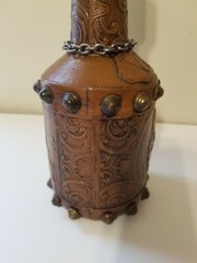 VINTAGE VINO LEATHER COVERED WINE BOTTLE WITH CORK/CHAIN EMPTY