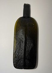 PRESSED GLASS WINE BOTTLE CHEESE CUTTING BOARD UNIQUE PRESS SMUSHED FLAT GLASS