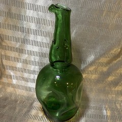 Beautiful Vintage Emerald￼ green hand blown dimple glass decanter Art Glass￼