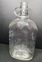 Empty Vintage FAIRVIEW WINE of MAINE Clear Glass Bottle 1/2 Gallon Jug Grapes