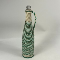 Vinicola Aragona Vintage Woven Plastic Wine Bottle Decanter Green White Spanish