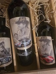 Shelby Collectable Wine Box, 6 bottles of signed wine with box