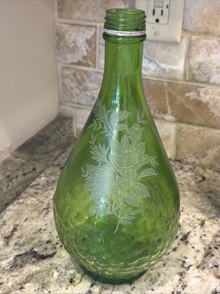 Gallo Wine Half Gallon Flavor Guard VTG Green Bottle With Grapes & Etched Rose