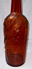 Vtg 10.75&Prime; Bardenheier&rsquo;s (St Louis MO) brown glass quart wine bottle (EMPTY)