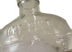 REX BRAND CALIFORNIA WINE SHERRY ONE PINT EMBOSSED GLASS BOTTLE YOUNGSTOWN OH