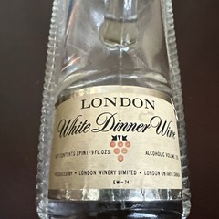 Vtg London Winery White Wine Dinner Ship Shaped Bottle 11.5”