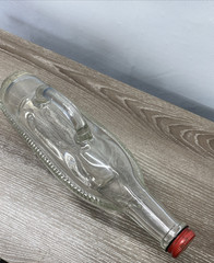 London Winery Glass Sideways Wine Bottle Boat Design -Vintage 1960&rsquo;s Red Cap