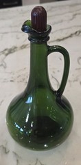 Vintage Wine World 1976 Green Glass Decanter Bottle 1.5 Litre Long Neck Handle.