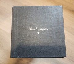 Empty Vintage 2009 Dom Perignon Champagne Bottle & Box Moet et Chandon a Epernay
