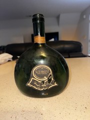 Vintage Mateus Rose Still Wine Green Bottle w/ Villa Image, Sogrape of Portugal