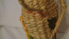 VINTAGE WOOVEN STRAW RATTAN WINE BOTTLE HOLDER CARRIER YELLOW EMBROIDERY GRAPES