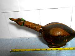 VINTAGE EMPTY DUCK TOOLED LEATHER WRAPPED GLASS WINE BOTTLE ITALY 12x4x7in -L503