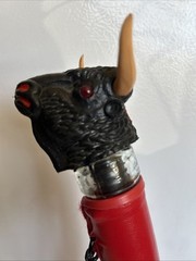 VTG RED WINE BOTTLE-Botella Torcida Sangria Bulls Head & Bull Fighter W/Chain