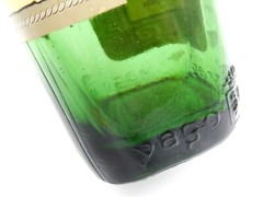 VINTAGE 1961 YAGO RIOJA SANTIAGO SPANISH BURGUNDY 14&Prime; SQUARE BASE BOTTLE