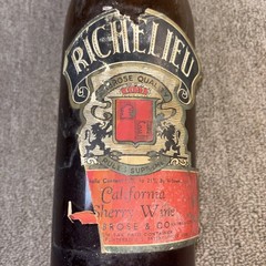 Vintage 1930s Richelieu Sherry Wine Bottle Amber One Quart 12 Inch