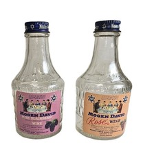2 Mogen David Wine Bottles 4oz Blackberry & Rosè Vintage Pair