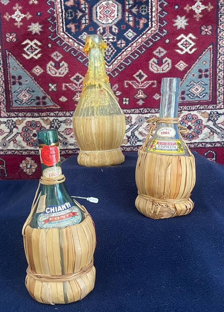 3ea Assorted CHIANTI EMPTY ITALY WINE BOTTLES VINTAGE Raffia Wrapped A0105