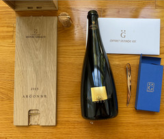 2015 Henri Giraud Argonne Aÿ Grand Cru – Original Wood Case (EMPTY – NO ALCOHOL)