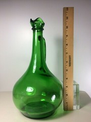 Vintage Emerald Green Glass 1976 – stopper – W1044