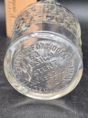 Set Of 2 Vintage Mogen David Bottles, 4 oz