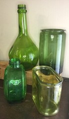 VTG GREEN GLASS EMBOSSED VASE EC BRODY CAPE MAY BITTER CATHEDRAL 15 BOTTLE LOT
