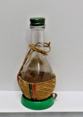 VINTAGE MINATURE WINE BOTTLE – ITALIAN SWISS COLONY TIPO – EMPTY 2oz BOTTLE