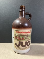 Vintage Strawberry Glen Wine Jug & Lid Mogen David Wine Co. 4/5 Quart
