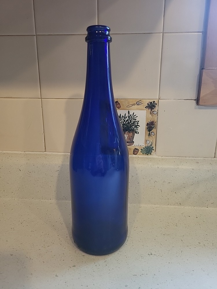 Cobalt Blue 11.5&Prime;×3.25&Prime; Long Neck Hand Blown Glass Decorative Wine Bottle NEW