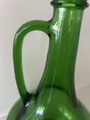 Vintage Wine World 1976 Green Glass Decanter Bottle 1.5 Litre Long Neck Handle