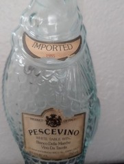 PESCEVINO Fish Shape 1985 Wine bottle Italy 13-1/4” tall with Cork & Label